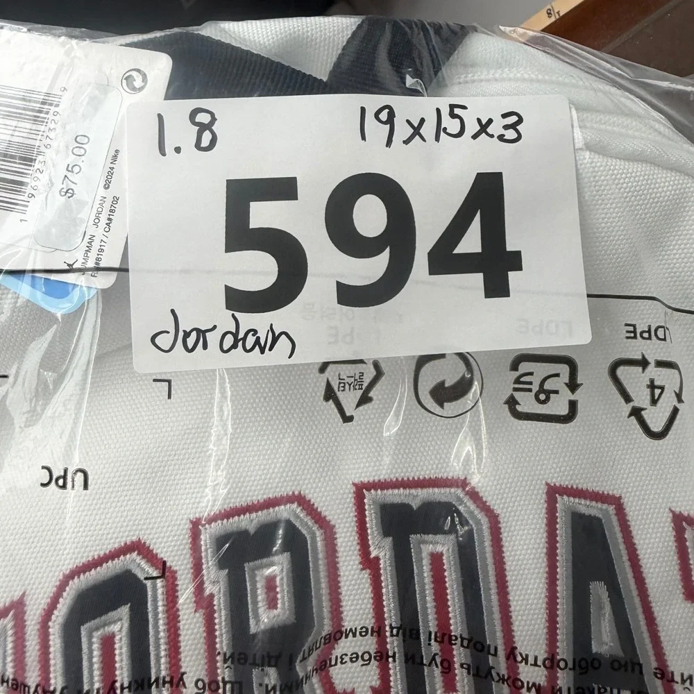 Jordan Varsity Patch Backpack White Gym Red 15 Inch Laptop Bag 9A0846-WR2 NEW‎